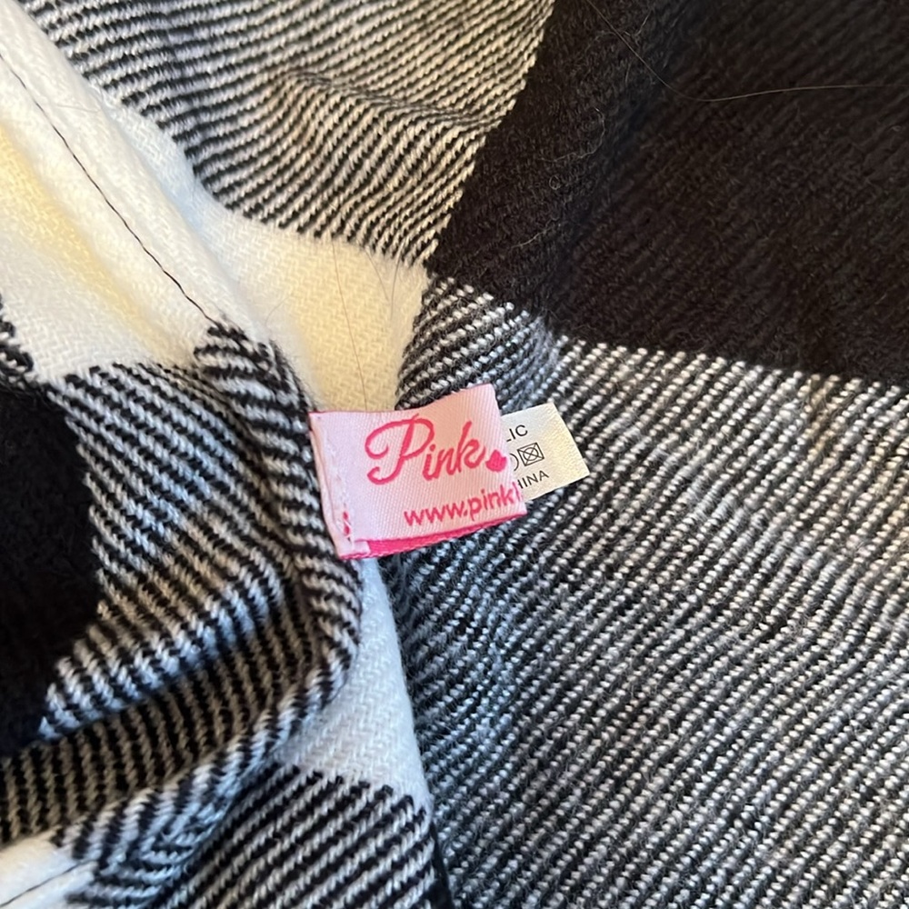 Pink Lily Poncho - Picture 3 of 3